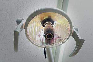 歯並びを気にする男性必見！浜松市で人気のマウスピース矯正方法を徹底解説